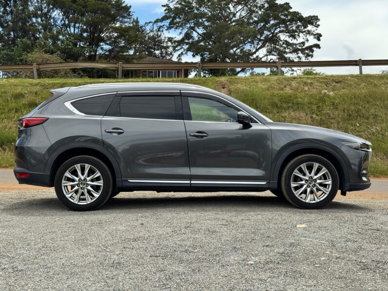 
								Mazda CX-8 full									
