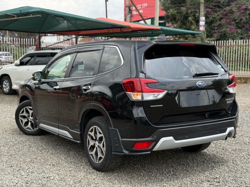 
								Subaru Forester E-Boxer full									