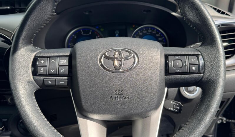
								Toyota Hilux full									