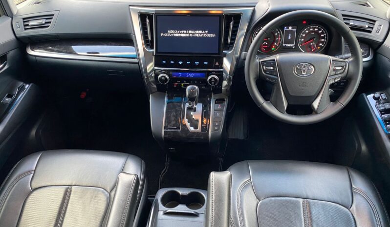 
								Toyota Vellfire full									