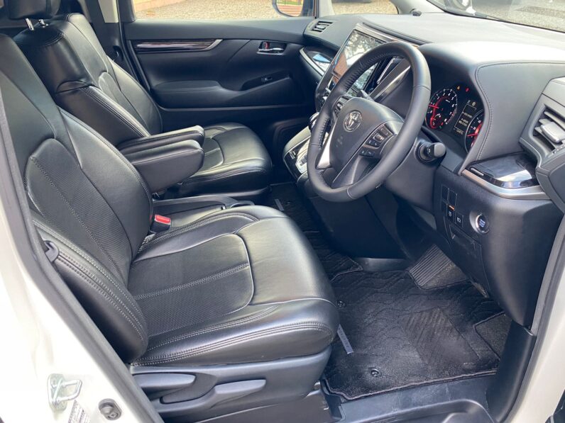 
								Toyota Vellfire full									