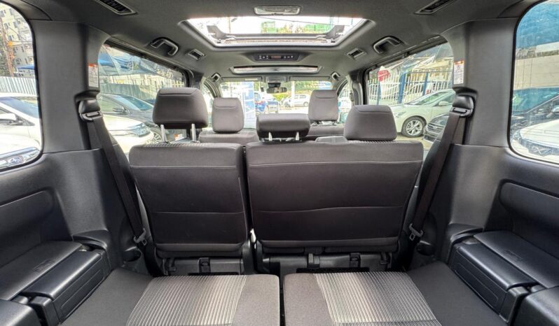 
								Toyota Noah full									