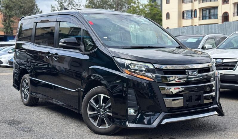 
								Toyota Noah full									