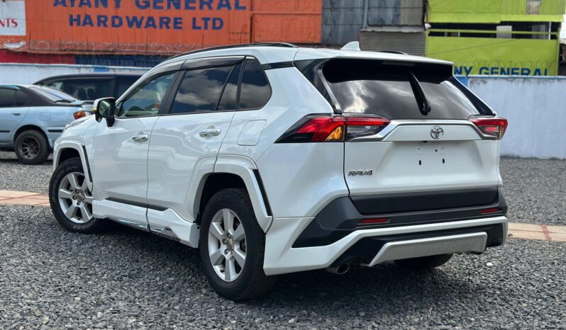 
								Toyota Rav4 full									