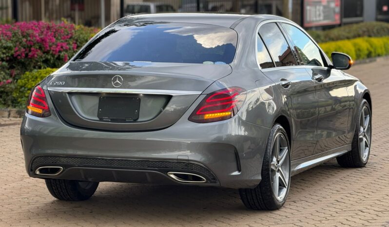 
								Mercedes Benz C200 full									