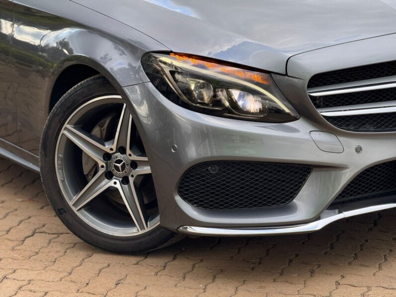 
								Mercedes Benz C200 full									