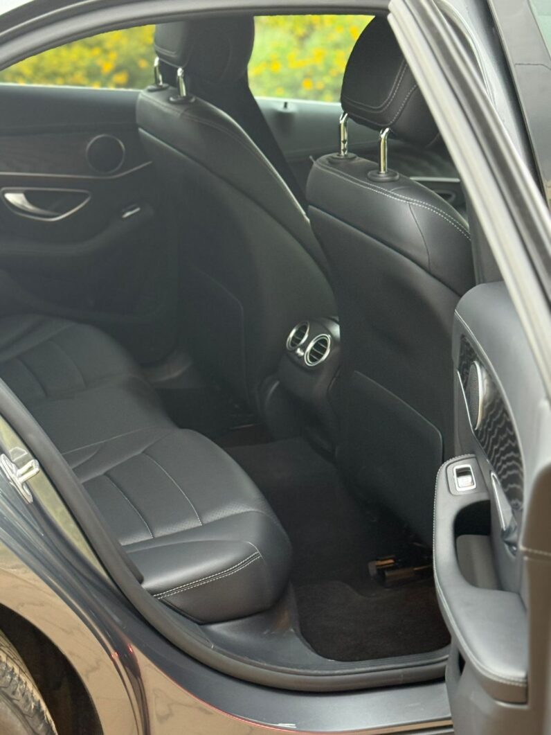 
								Mercedes Benz C200 full									