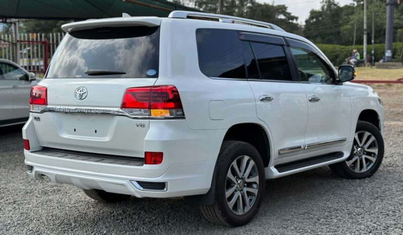 
								Toyota land cruiser Lc200 ZX full									