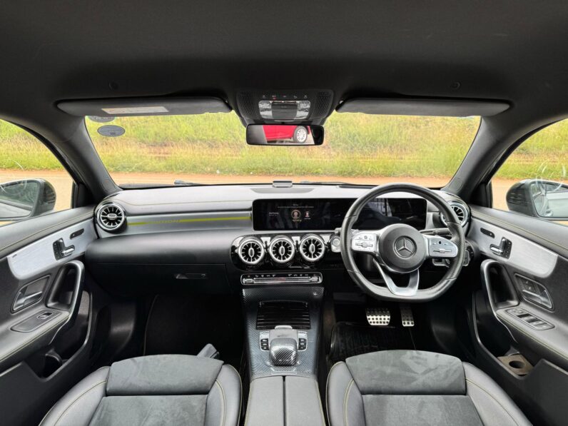 
								Mercedes Benz A180 full									