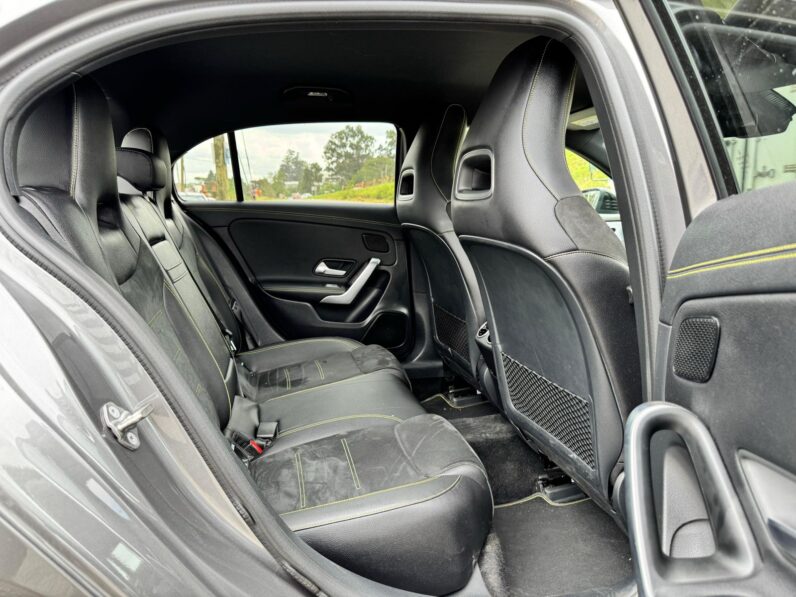 
								Mercedes Benz A180 full									