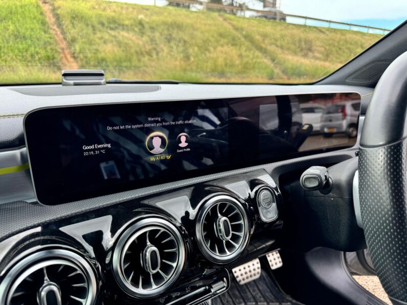 
								Mercedes Benz A180 full									