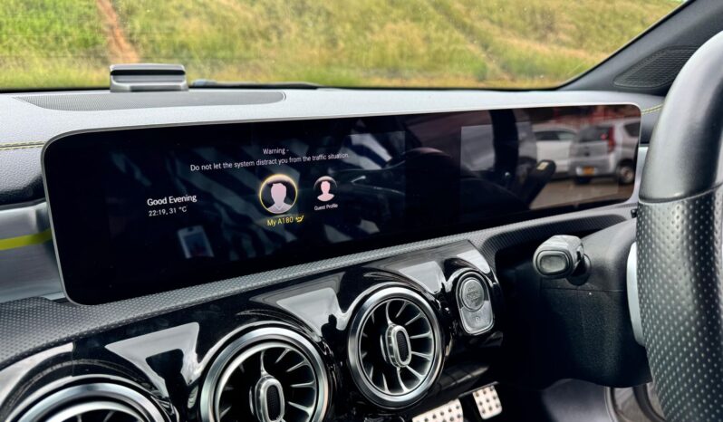 
								Mercedes Benz A180 full									