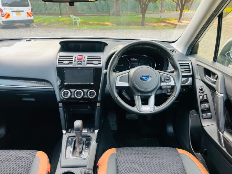 
								Subaru Forester XBREAK full									