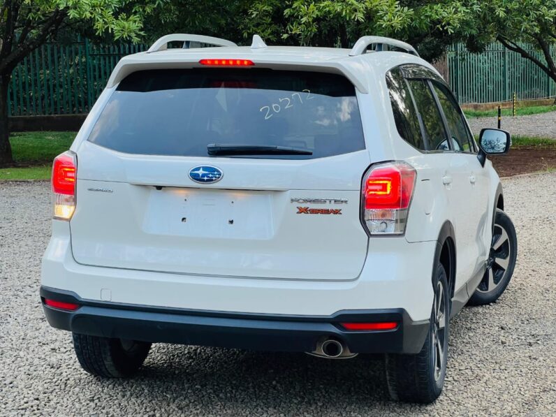 
								Subaru Forester XBREAK full									