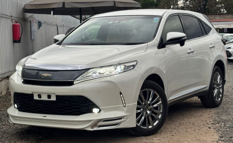 
								Toyota Harrier full									