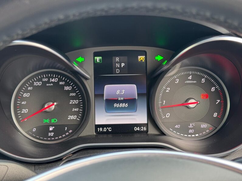 
								Mercedes Benz C200 full									