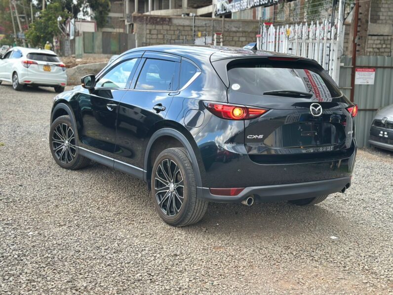 
								Mazda CX-5 full									