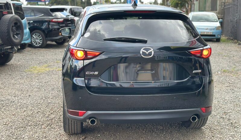 
								Mazda CX-5 full									