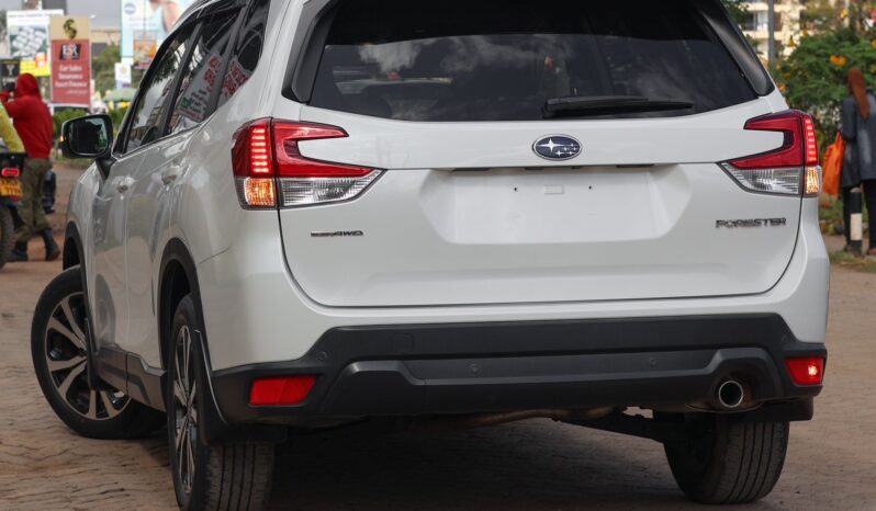 
								Subaru Forester full									