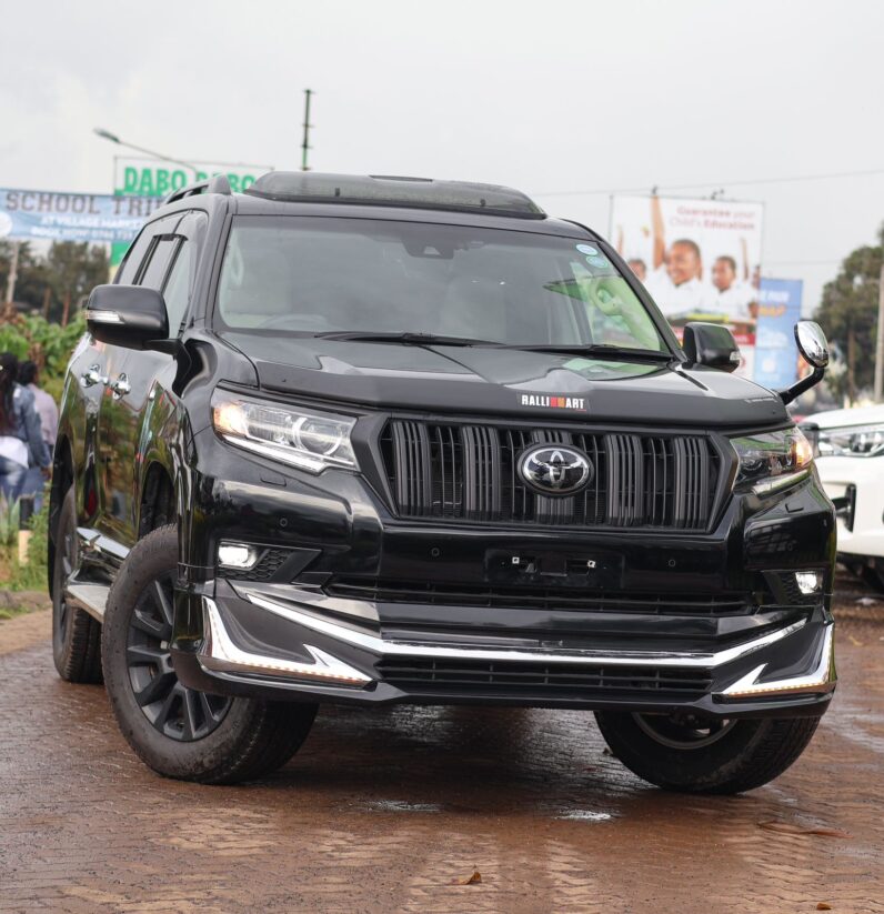 
								Toyota Land Cruiser Prado full									