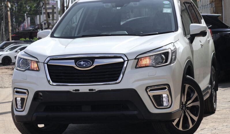 
								Subaru Forester full									