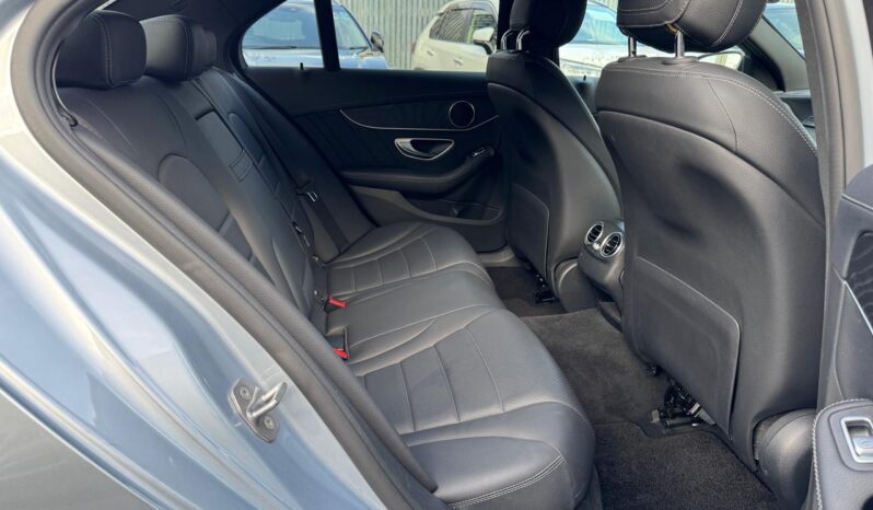 
								Mercedes Benz C200 full									