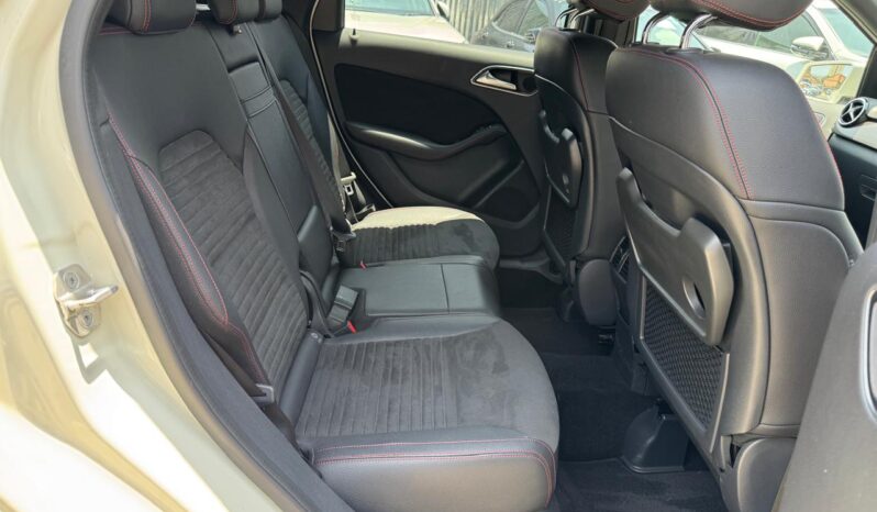 
								Mercedes Benz B180 full									