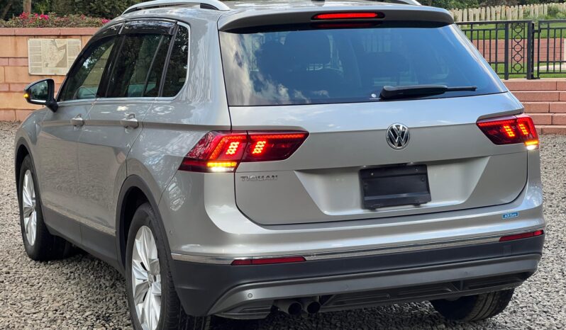 
								Volkswagen Tiguan full									