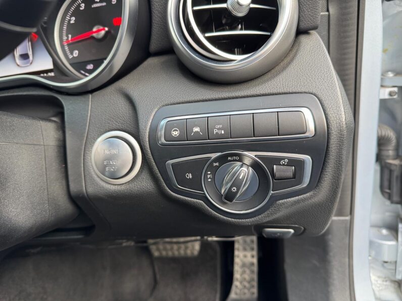 
								Mercedes Benz C200 full									