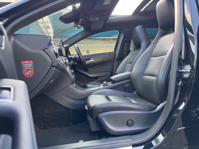 
								Mercedes Benz GLA 220 full									