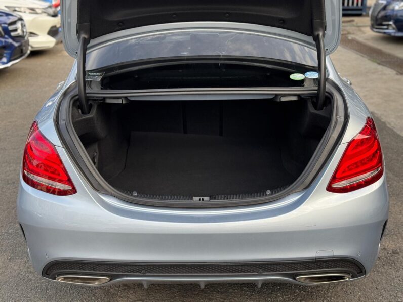 
								Mercedes Benz C200 full									