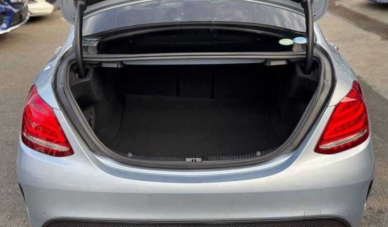 
								Mercedes Benz C200 full									