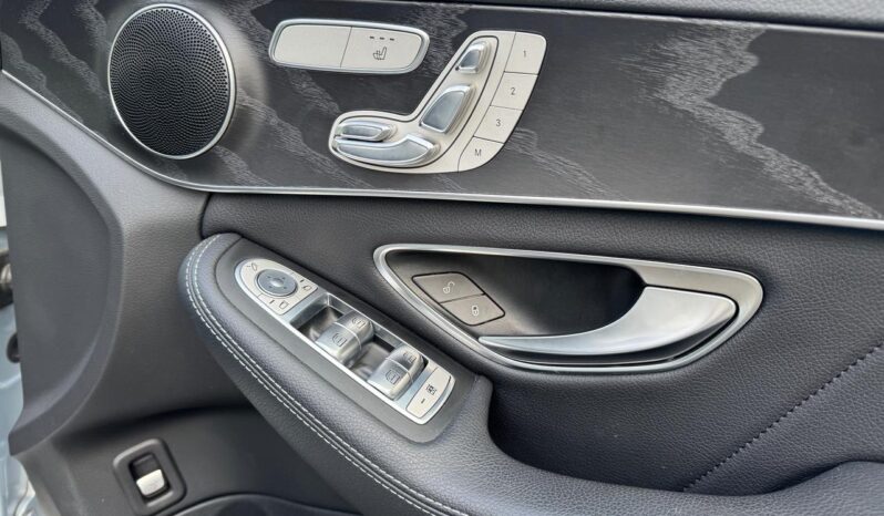 
								Mercedes Benz C200 full									