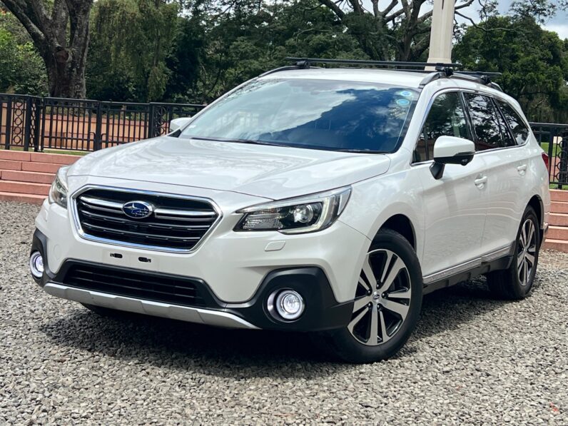 
								Subaru Outback full									