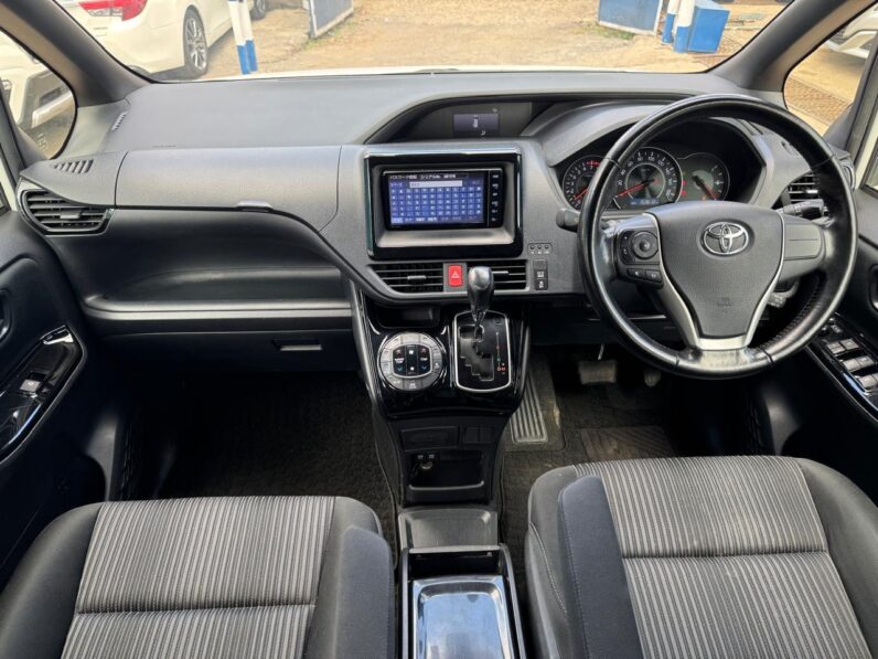 
								Toyota Noah full									