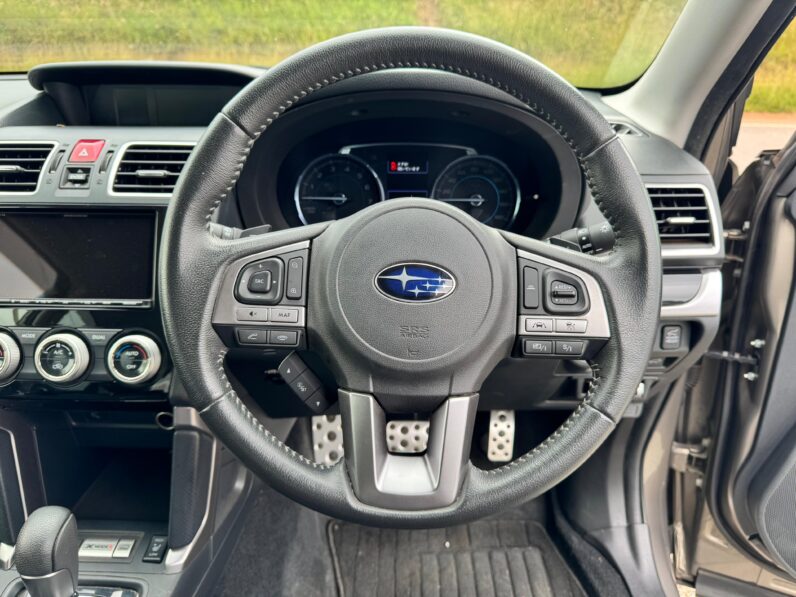 
								Subaru Forester XT full									