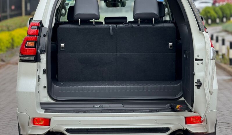 
								Toyota Land Cruiser TX full									