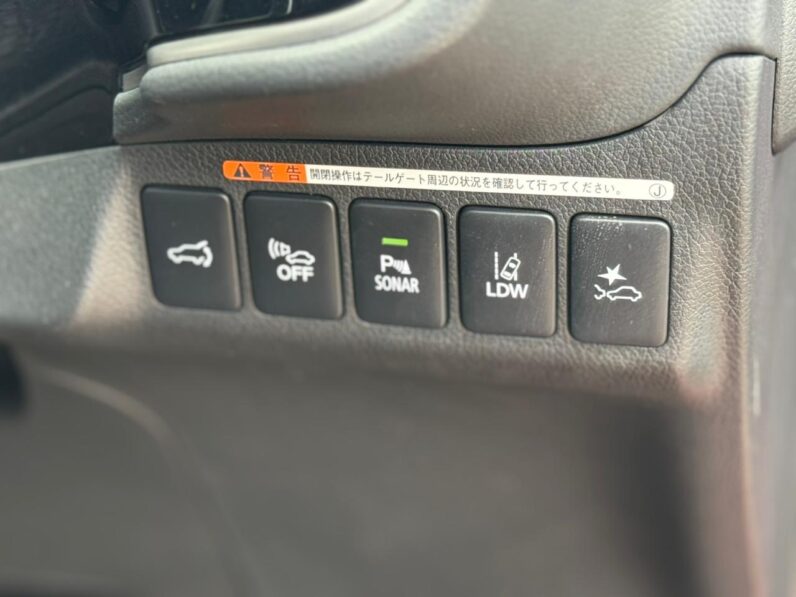 
								Mitsubishi Outlander PHEV full									