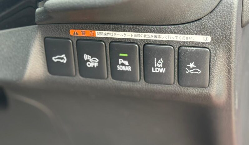 
								Mitsubishi Outlander PHEV full									