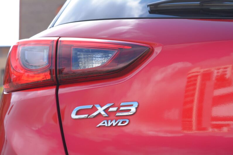 
								Mazda CX3 full									