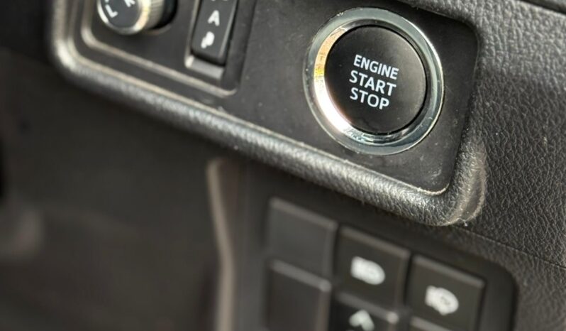 
								Toyota Land Cruiser TX full									