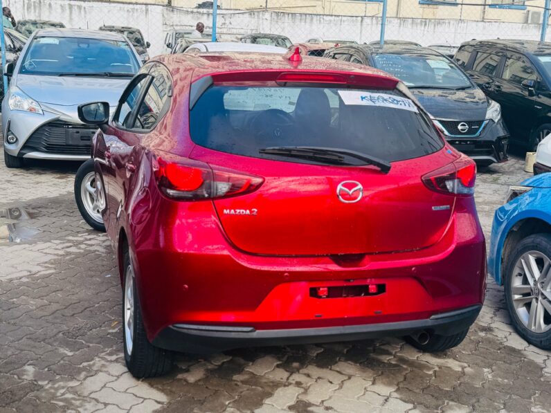 
								Mazda 2 full									
