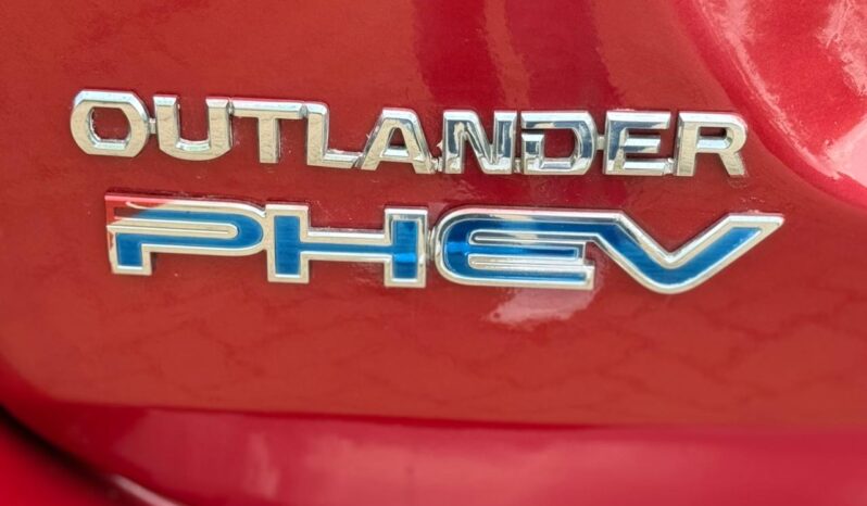 
								Mitsubishi Outlander PHEV full									