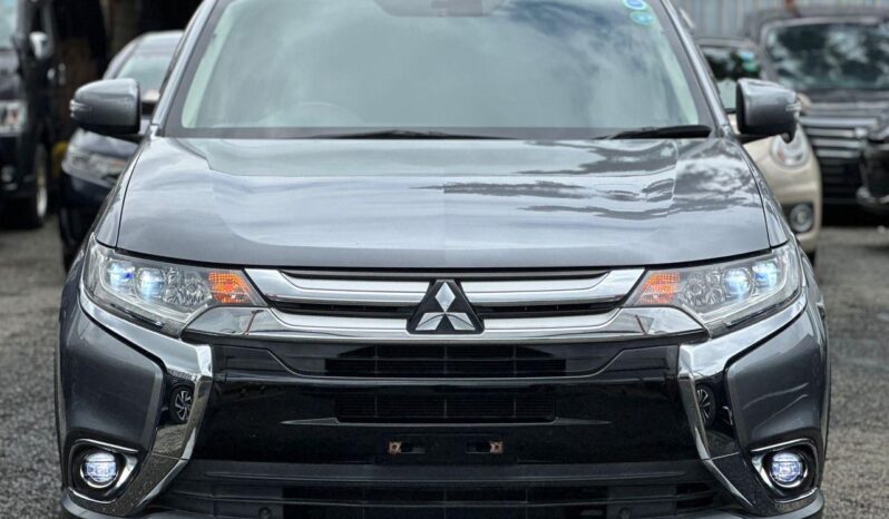 
								Mitsubishi Outlander full									