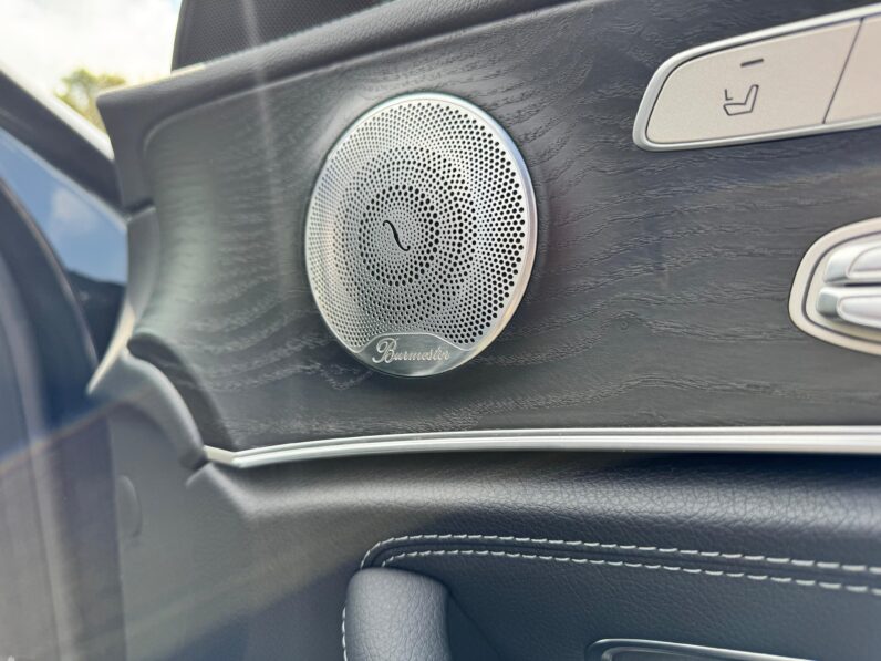 
								Mercedes Benz E200 full									