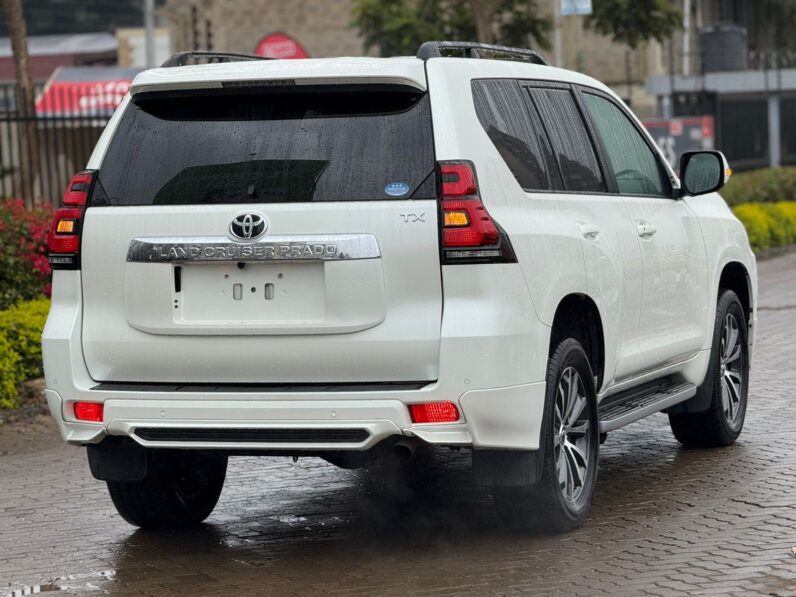 
								Toyota Land Cruiser TX full									