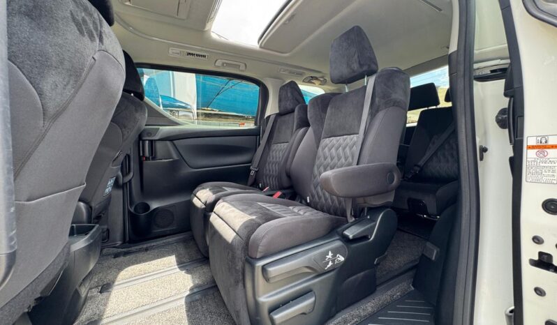 
								Toyota Vellfire full									