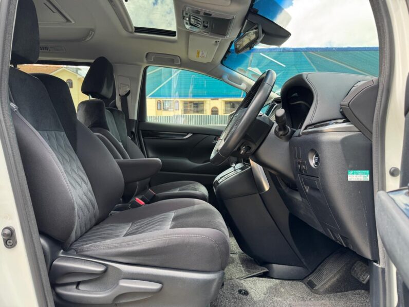 
								Toyota Vellfire full									