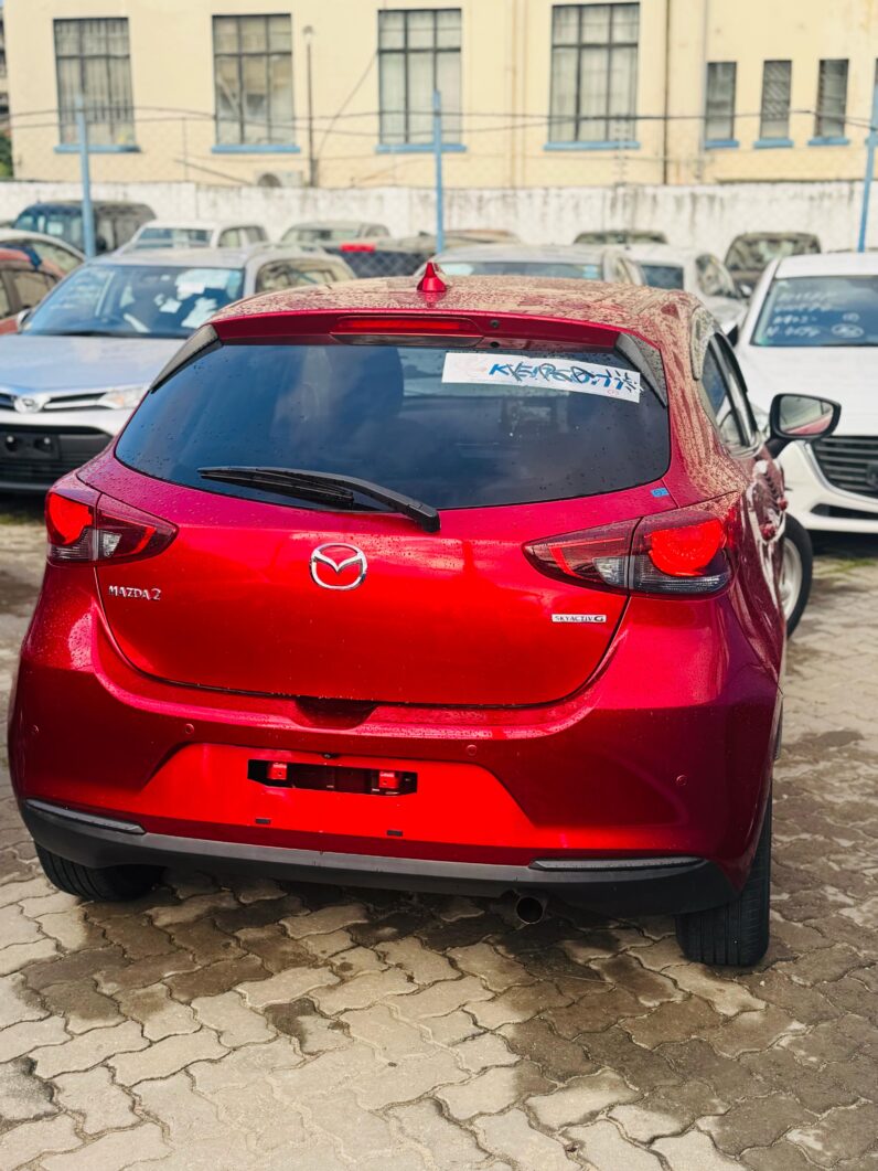 
								Mazda 2 full									