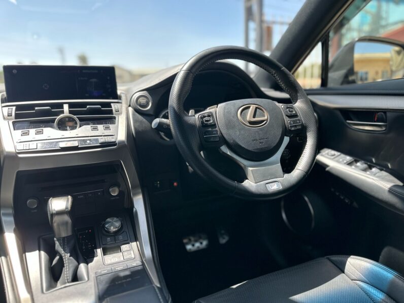 
								Lexus NX300~F-SPORTS full									